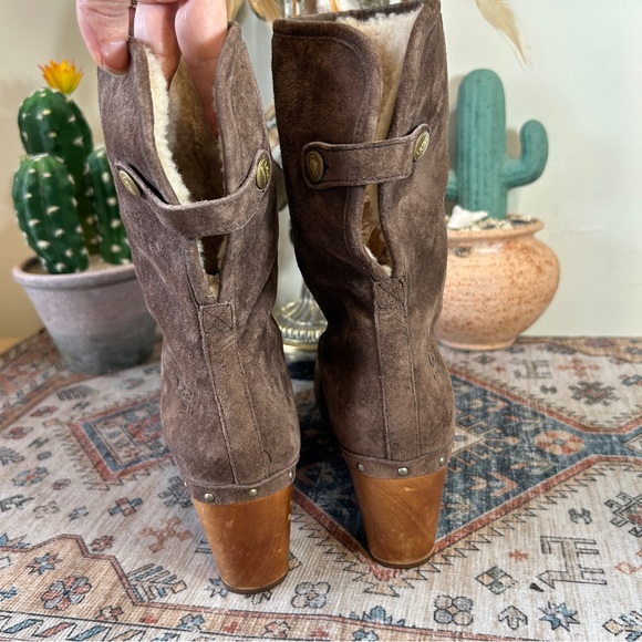 UGG Lynnea Brown Suede Leather Shearling Cuff Fold Over Clog Boots - Picture 8 of 17